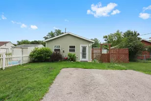 204 37th Ave N, Saint Cloud, MN 56303 - Photo 1