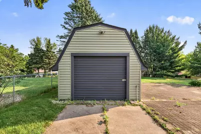 17462 Logans Drive, Eden Prairie, MN 55346 - Photo 11