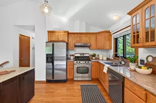 17462 Logan's Dr, Eden Prairie, MN 55346 - Photo 17