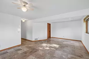 17462 Logan's Dr, Eden Prairie, MN 55346 - Photo 31