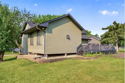 17462 Logans Drive, Eden Prairie, MN 55346 - Photo 7