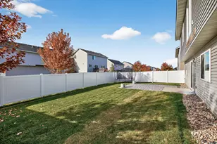 1704 Wilking Wy, Shakopee, MN 55379 - Photo 41