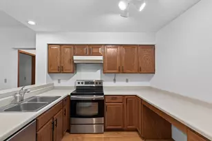 1392 Carling Dr, Saint Paul, MN 55108 - Photo 11