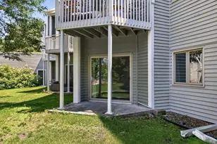 1392 Carling Dr, Saint Paul, MN 55108 - Photo 23