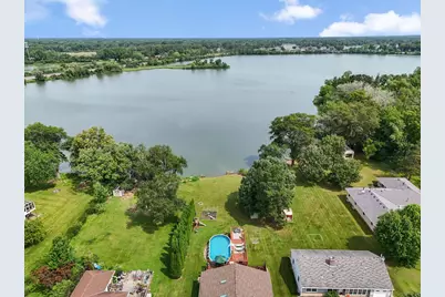1911 County Road F E, White Bear Lake, MN 55110 - Photo 9