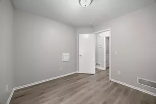 3633 Windtree Dr, Eagan, MN 55123 - Photo 29