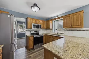 9120 Barrington Terrace, Brooklyn Park, MN 55443 - Photo 7