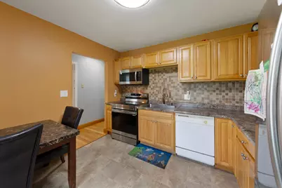 211 Independence Avenue S, Clarks Grove, MN 56016 - Photo 9