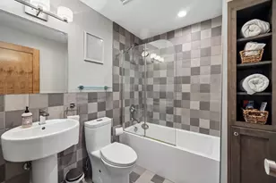 572 Dayton Ave, Saint Paul, MN 55102 - Photo 17