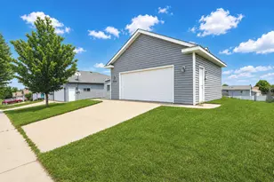 5312 Kingsbury Pl NW, Rochester, MN 55901 - Photo 3