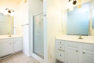 10254 Bleeker St, Woodbury, MN 55129 - Photo 15