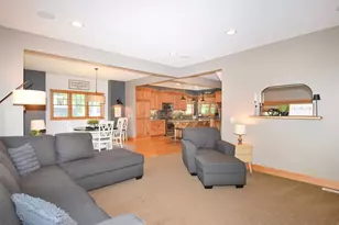 11315 Goose Lake Pkwy, Maple Grove, MN 55369 - Photo 9