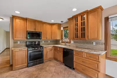1592 Bellows Street, West Saint Paul, MN 55118 - Photo 3