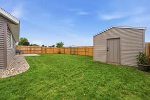 716 W 8th St, Litchfield, MN 55355 - Photo 21