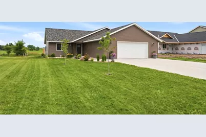 716 W 8th Street, Litchfield, MN 55355 - Photo 1