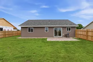 716 W 8th St, Litchfield, MN 55355 - Photo 25
