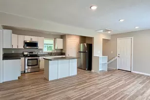 519 E 9th St, Morris, MN 56267 - Photo 9