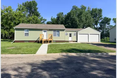 519 E 9th Street, Morris, MN 56267 - Photo 1