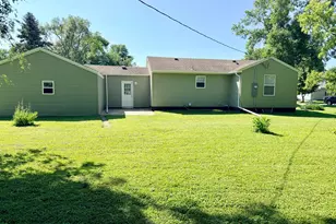 519 E 9th St, Morris, MN 56267 - Photo 27