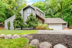 13900 Hill Ridge Dr, Hopkins, MN 55305 - Photo 61