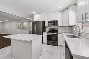 8209 Beard Rd, Bloomington, MN 55431 - Photo 13