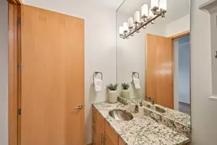 100 3rd Ave S, Minneapolis, MN 55401 - Photo 25