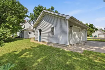 319 S Miller Avenue, Litchfield, MN 55355 - Photo 5