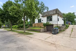 2241 E 57th St, Minneapolis, MN 55417 - Photo 33