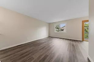 5226 Beachside Dr, Hopkins, MN 55343 - Photo 7