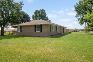 301 S Walnut St, Belle Plaine, MN 56011 - Photo 9