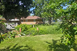 301 S Walnut St, Belle Plaine, MN 56011 - Photo 11