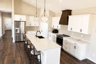 2009 Oscar Dr NE, Rochester, MN 55906 - Photo 5