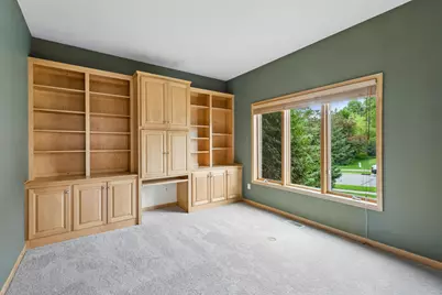 9257 Shetland Road, Eden Prairie, MN 55347 - Photo 3