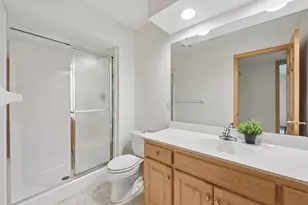 9257 Shetland Rd, Eden Prairie, MN 55347 - Photo 35