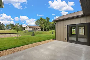 1043 Legend Ln, River Falls, WI 54022 - Photo 35