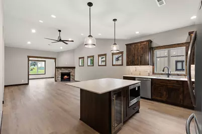 1043 Legend Lane, River Falls, WI 54022 - Photo 3