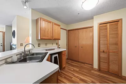 493 Marshland Trail, Chanhassen, MN 55317 - Photo 19