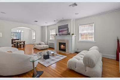 1785 Dupont Avenue S #Upper, Minneapolis, MN 55403 - Photo 3