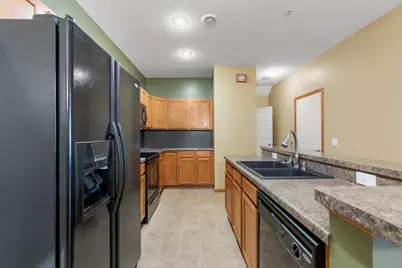 1646 White Pine Way #B, Carver, MN 55315 - Photo 13