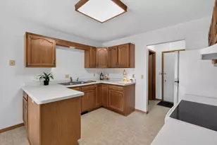 2306 Hillcrest Dr, Brainerd, MN 56401 - Photo 7