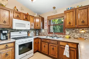 2517 Woodland Dr, Faribault, MN 55021 - Photo 3