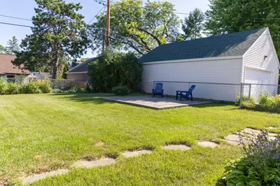 805 Cottage Avenue W, Saint Paul, MN 55117 - Photo 23