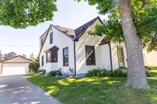 805 Cottage Ave W, Saint Paul, MN 55117 - Photo 1
