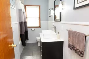 805 Cottage Ave W, Saint Paul, MN 55117 - Photo 15