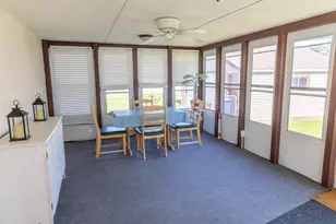 805 Cottage Ave W, Saint Paul, MN 55117 - Photo 11