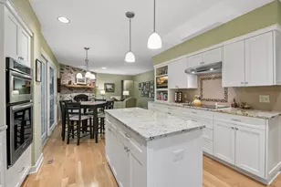 8001 Pennsylvania Rd, Bloomington, MN 55438 - Photo 9