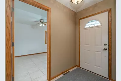 100 Crystal Lane, Mankato, MN 56001 - Photo 3