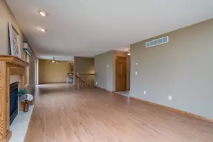 100 Crystal Ln, Mankato, MN 56001 - Photo 11