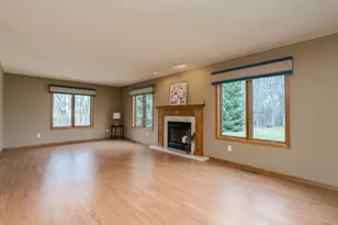 100 Crystal Ln, Mankato, MN 56001 - Photo 9