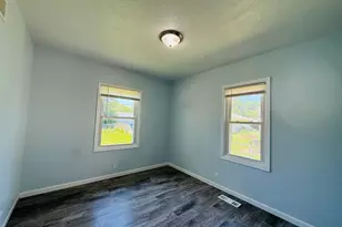 1299 Matilda St, Saint Paul, MN 55117 - Photo 11